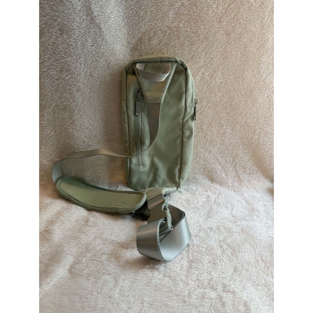 Ello Green Water Bottle Sling Holder Adjustable Carry Strap Fits 20oz-32oz New - Picture 5 of 6
